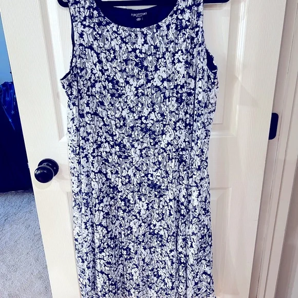 Perceptions | Dresses | Womans Short Sleeve Dress Perceptions 6w Navy Blue  Dress White Lace Overlay | Poshmark